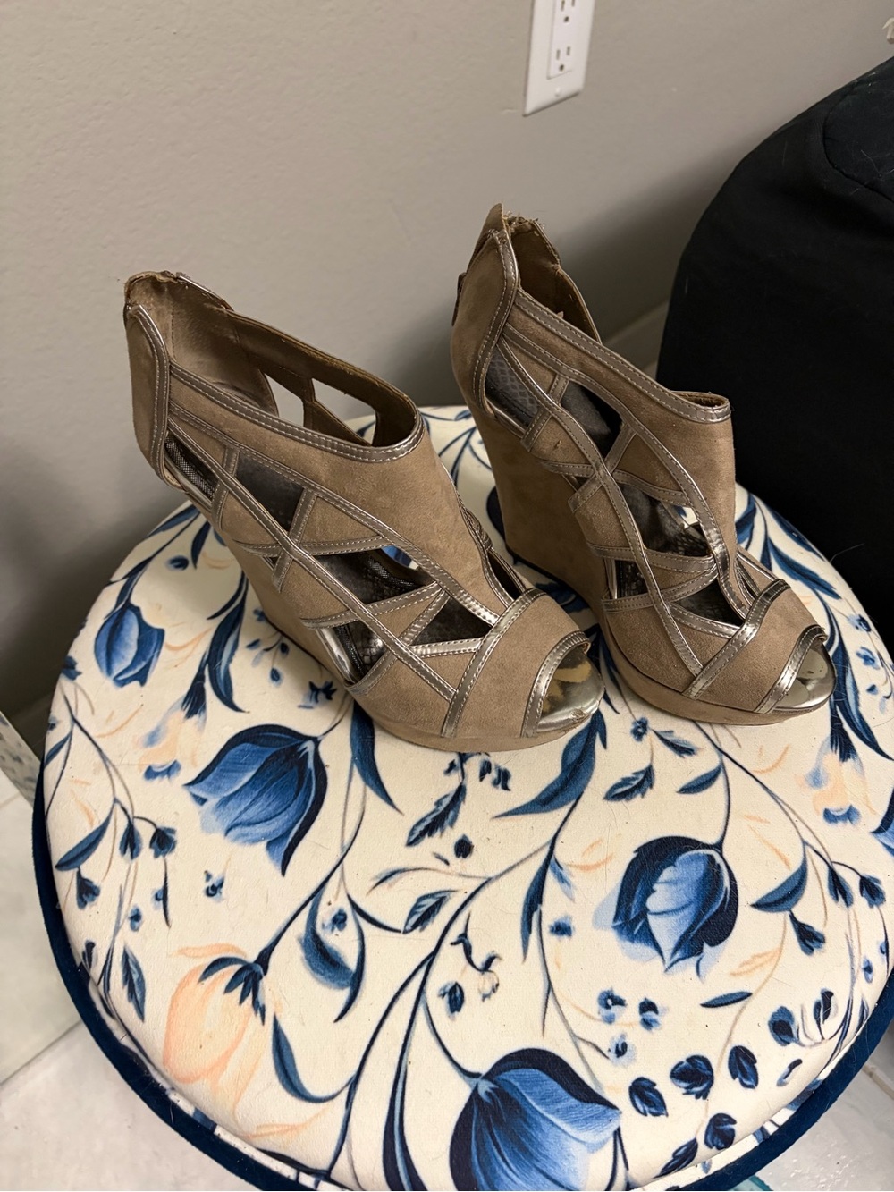 Gianni Bini Tan Suede Cutout Platform Wedge Sandals